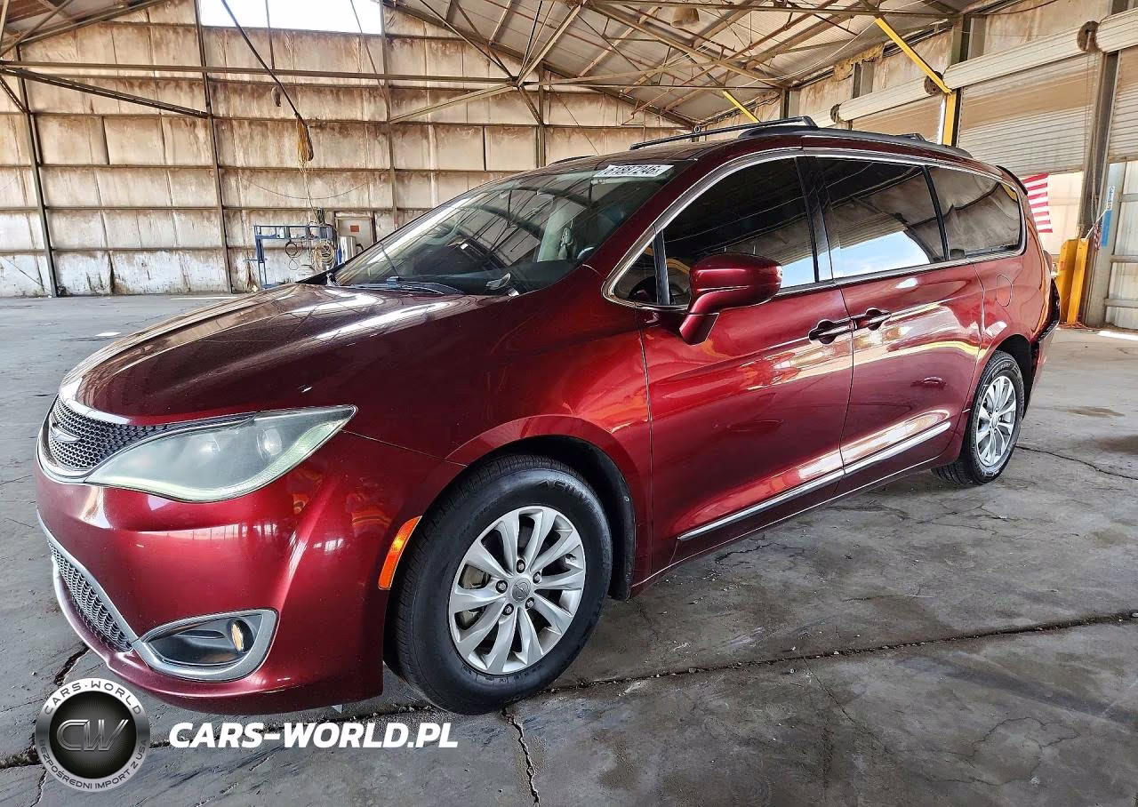 2017 Chrysler Pacifica Touring L – zdjęcie 1 z 13