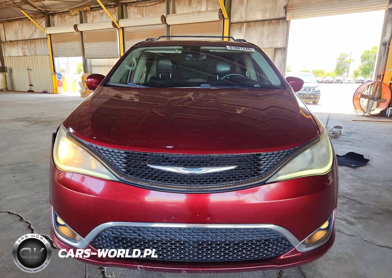2017 Chrysler Pacifica Touring L VIN:2C4RC1BG3HR809413 - 5