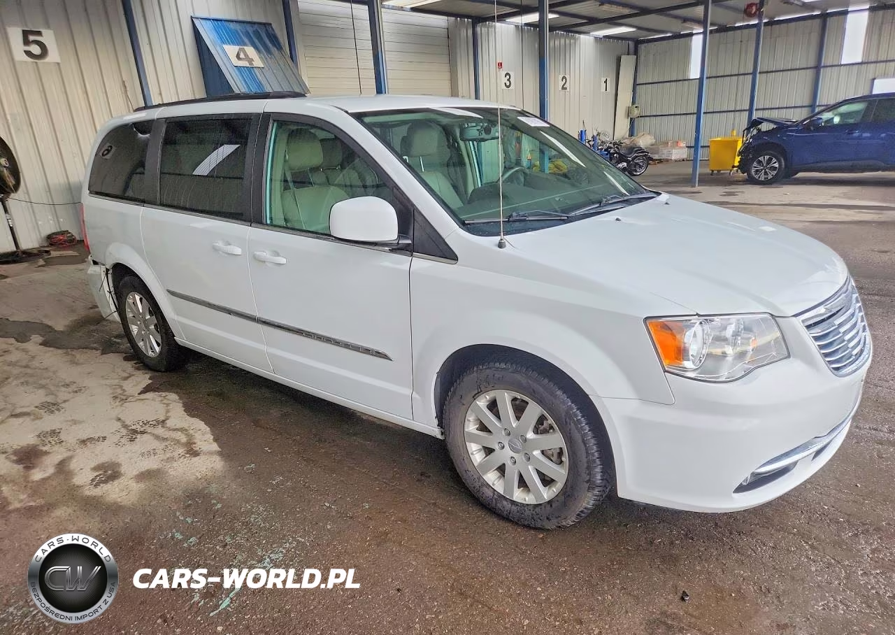 2016 Chrysler Town & Country Touring VIN:2C4RC1BG5GR288371 - 4