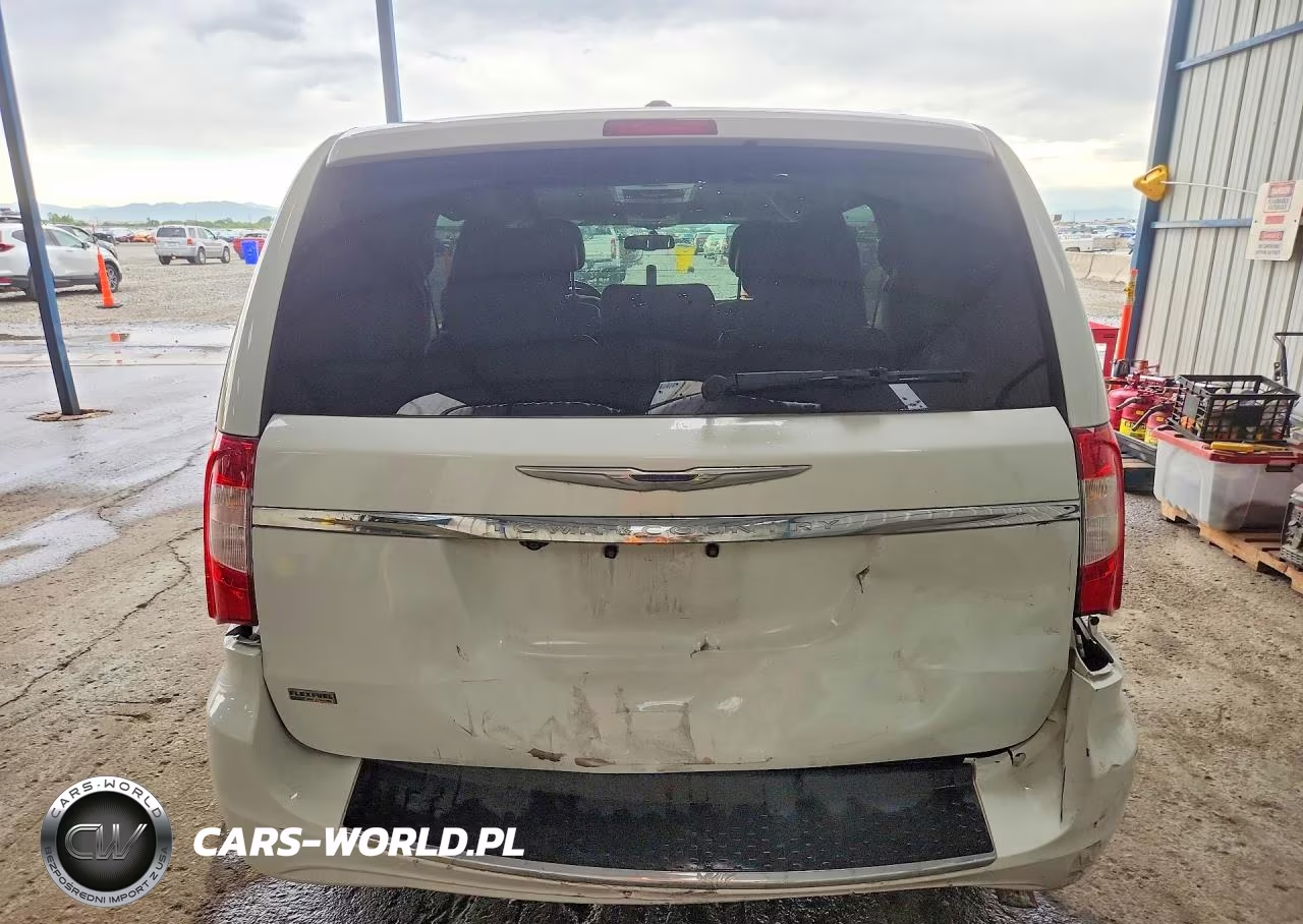 2016 Chrysler Town & Country Touring VIN:2C4RC1BG5GR288371 - 6
