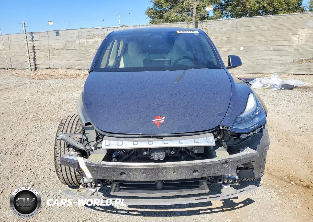 2020 Tesla Model Y VIN:5YJYGDEE3LF034790 - 5