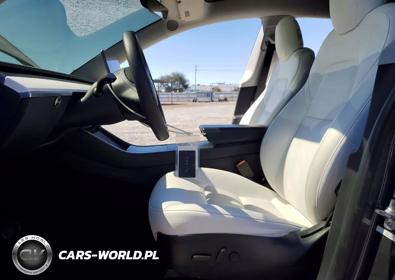 2020 Tesla Model Y VIN:5YJYGDEE3LF034790 - 7
