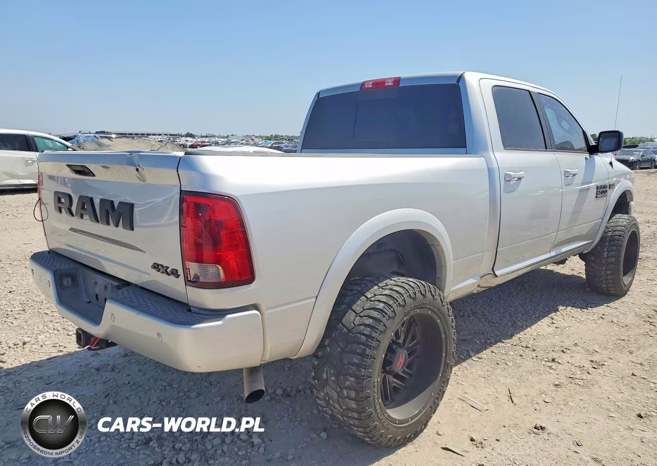 2017 Ram 2500 Slt VIN:3C6UR5DJXHG678860 - 3