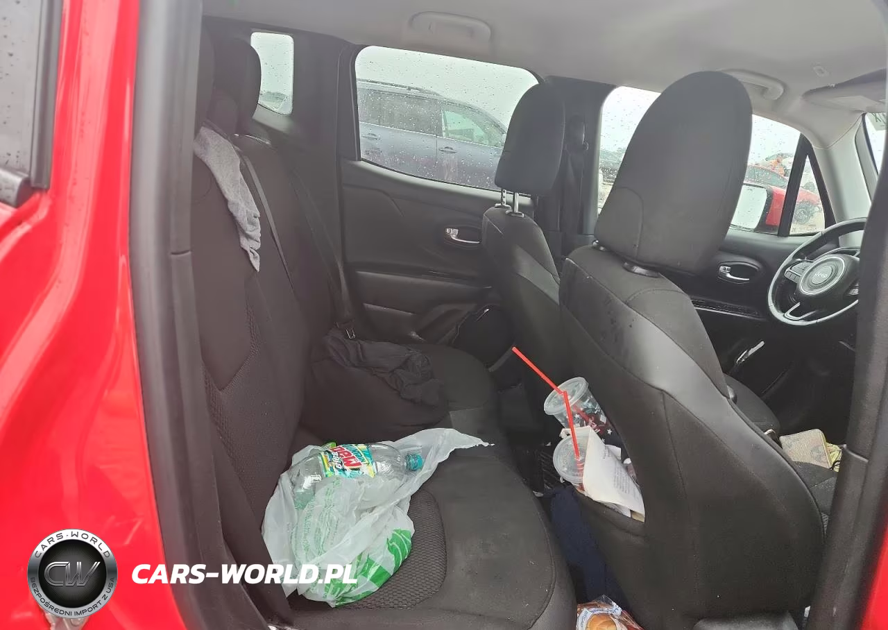 2018 Jeep Renegade Latitude VIN:ZACCJABB4JPG69592 - 11