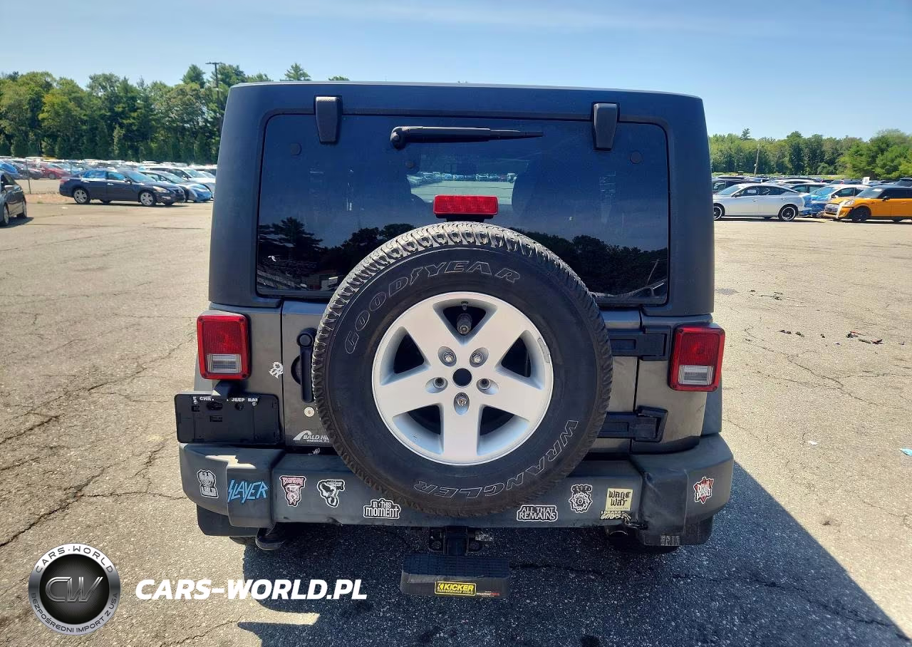 2017 Jeep Wrangler Unlimited Sport VIN:1C4BJWDGXHL549652 - 6