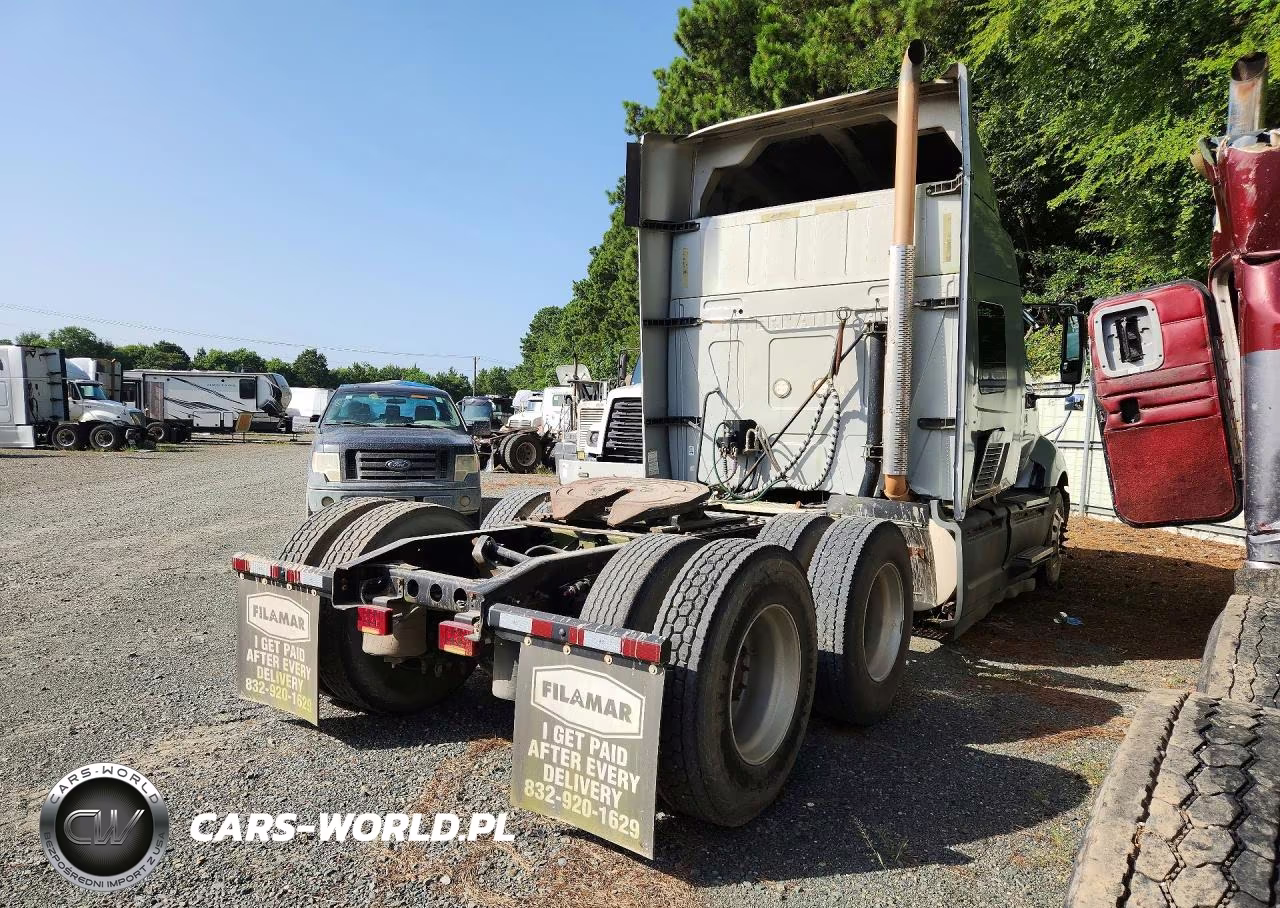 2015 International Prostar - Semi Truck VIN:3HSDJAPR4FN696832 - 3