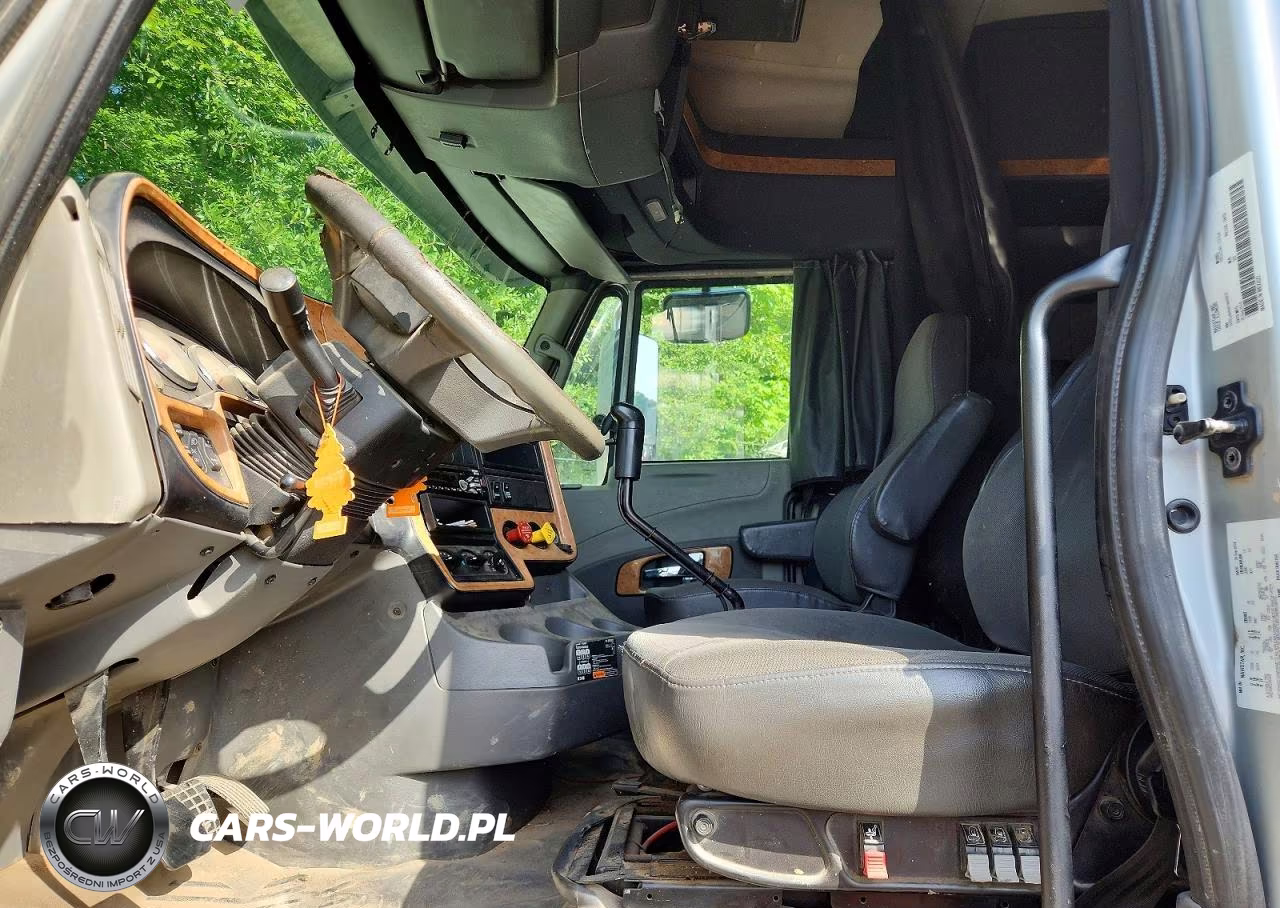 2015 International Prostar - Semi Truck VIN:3HSDJAPR4FN696832 - 7