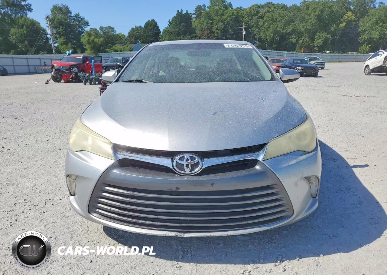 2015 Toyota Camry Le VIN:4T1BF1FK1FU924028 - 5