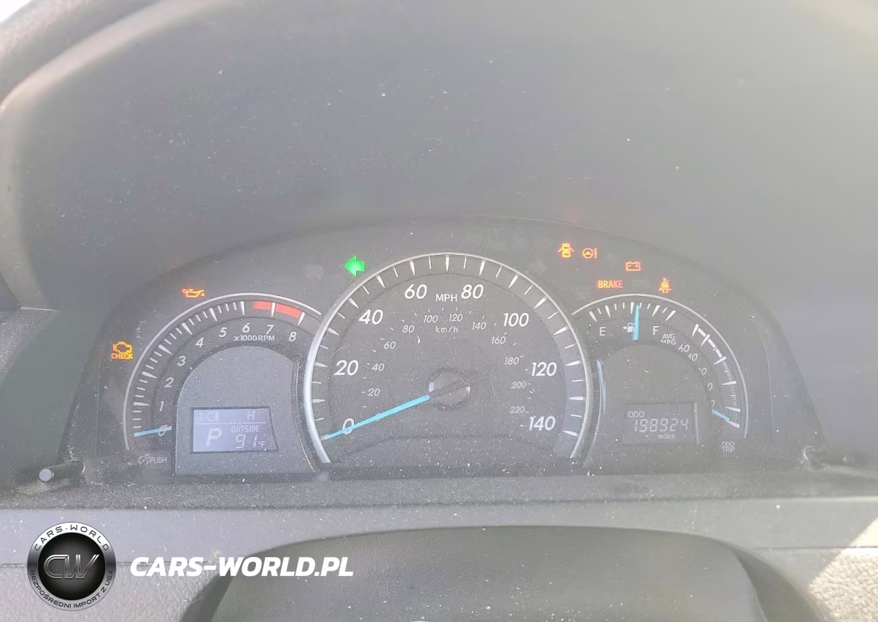 2015 Toyota Camry Le VIN:4T1BF1FK1FU924028 - 9