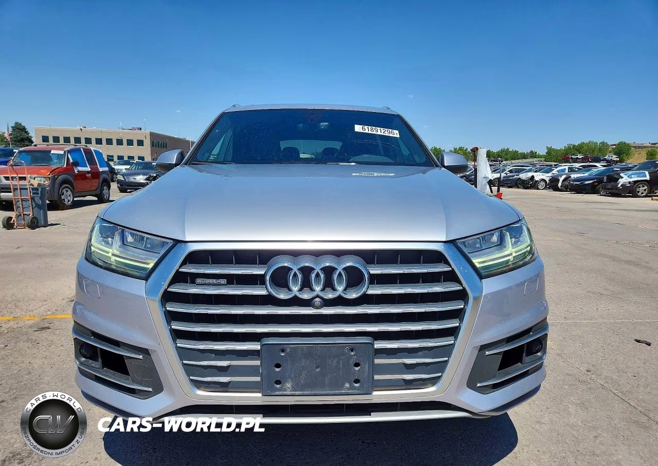 2017 Audi Q7 Premium Plus VIN:WA1LAAF74HD011330 - 5