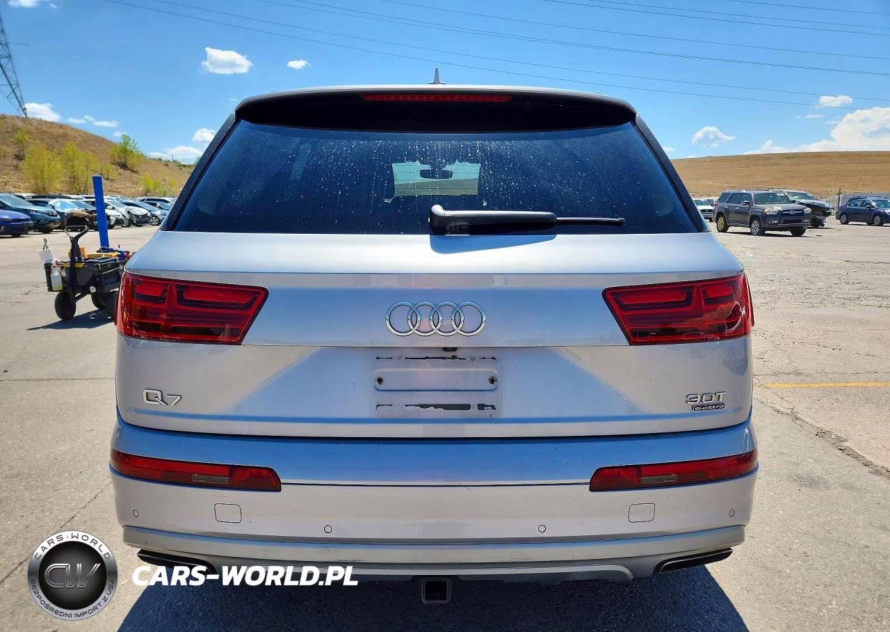 2017 Audi Q7 Premium Plus VIN:WA1LAAF74HD011330 - 6