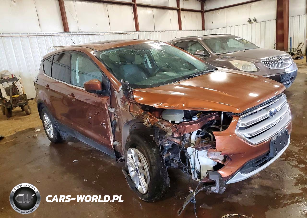 2017 Ford Escape Se VIN:1FMCU0GDXHUA12750 - 4
