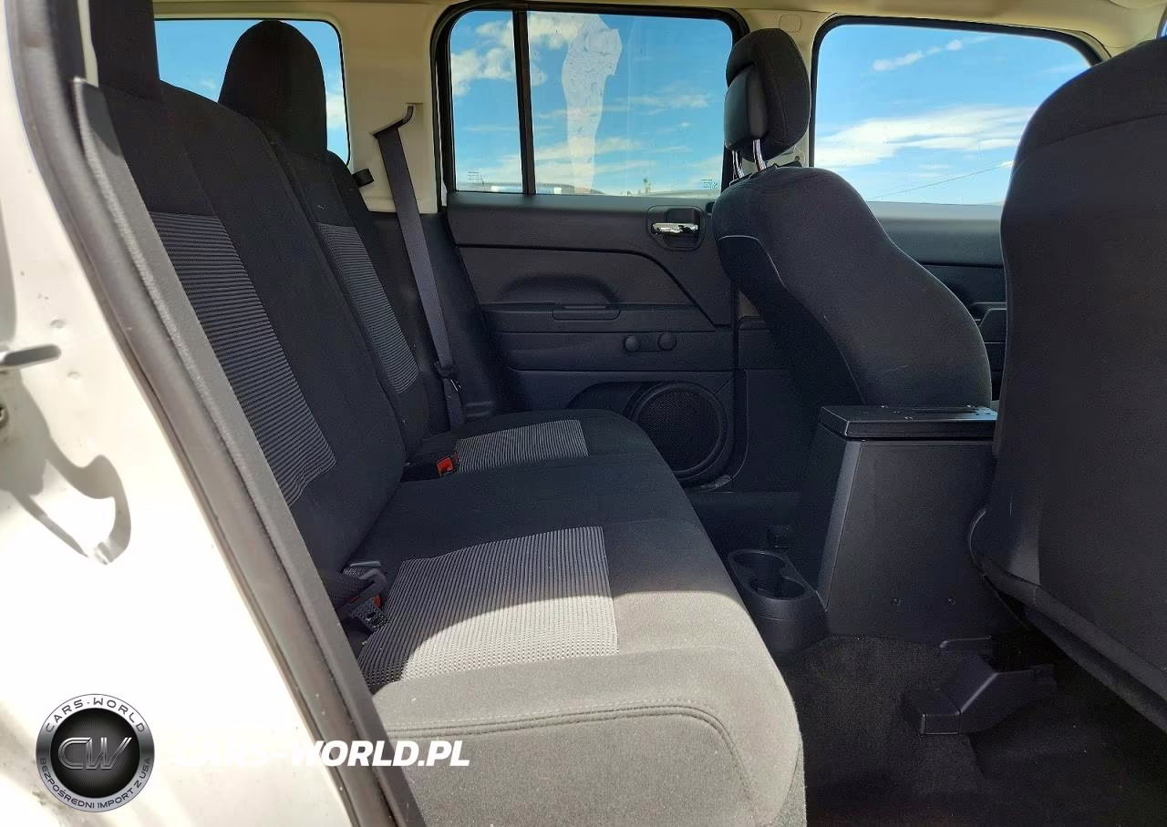 2016 Jeep Patriot Sport VIN:1C4NJPBAXGD809235 - 11