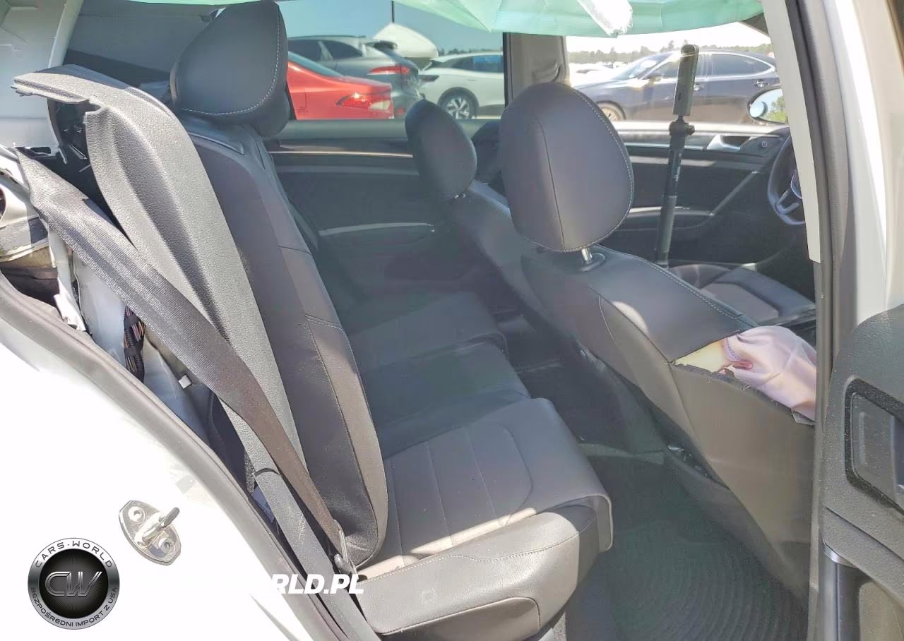 2015 Volkswagen Golf VIN:3VW217AUXFM071791 - 10