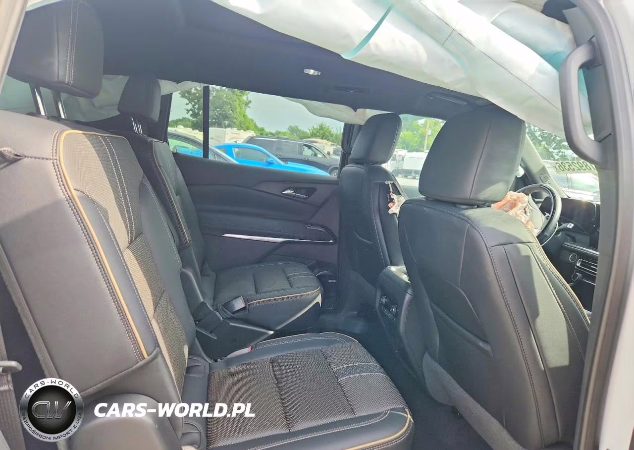 2025 Chevrolet Traverse High Country VIN:1GNEVKRS4SJ136305 - 11
