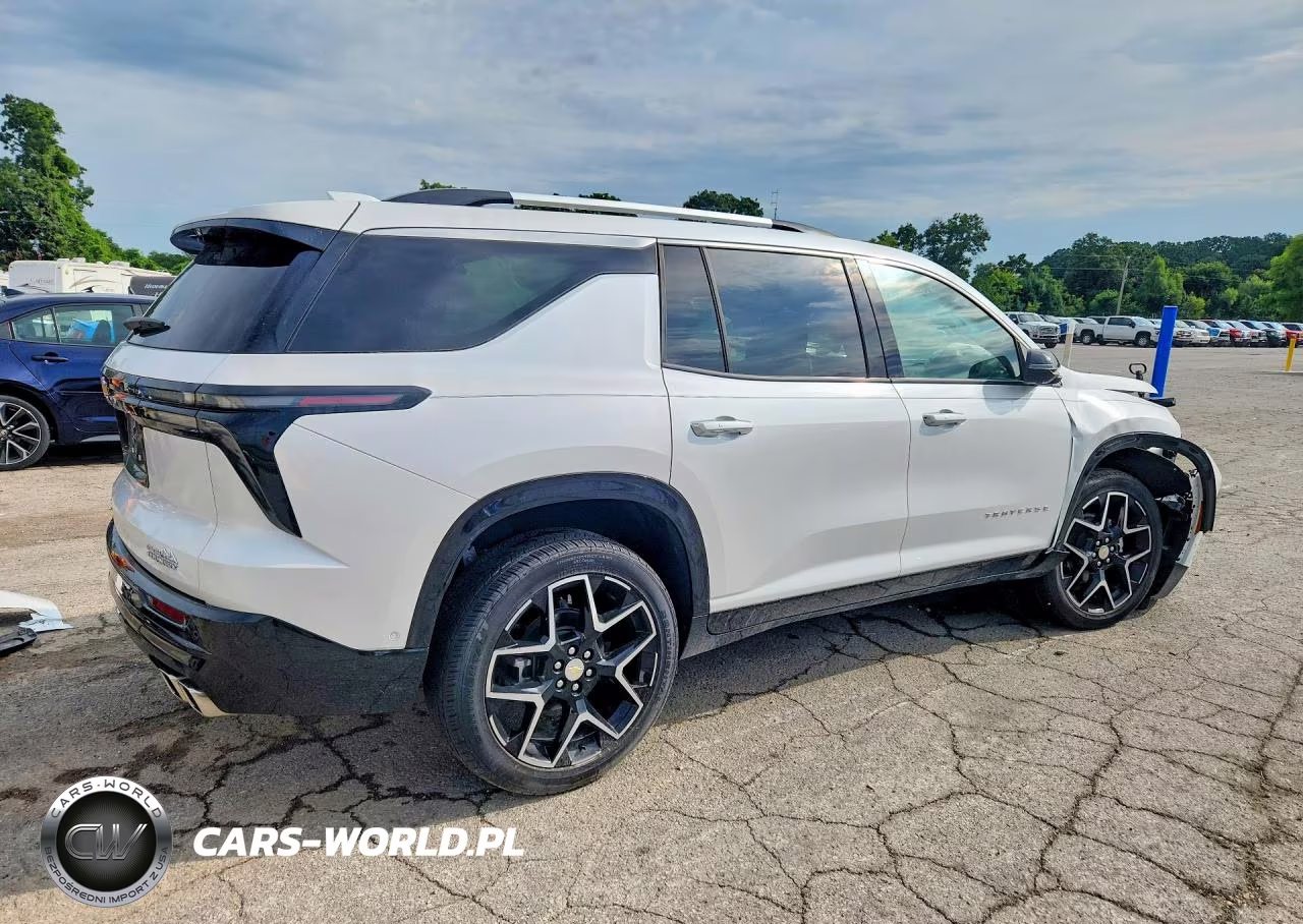 2025 Chevrolet Traverse High Country VIN:1GNEVKRS4SJ136305 - 3
