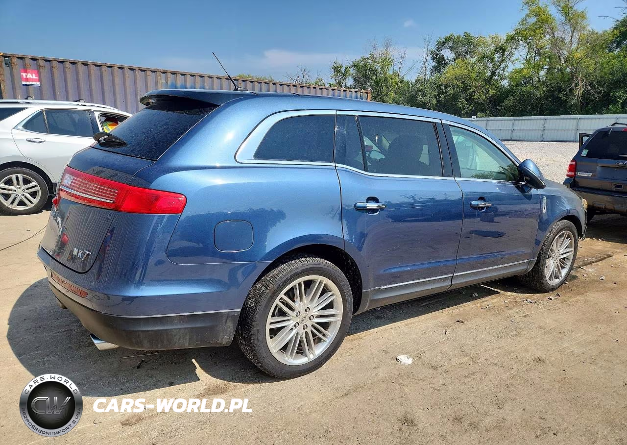 2019 Lincoln Mkt VIN:2LMHJ5AT0KBL00077 - 3