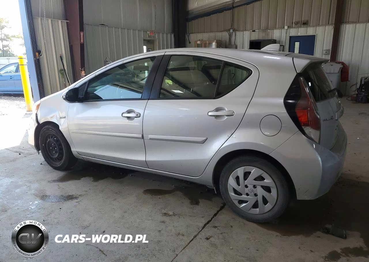 2016 Toyota Prius C Two VIN:JTDKDTB30G1138647 - 2