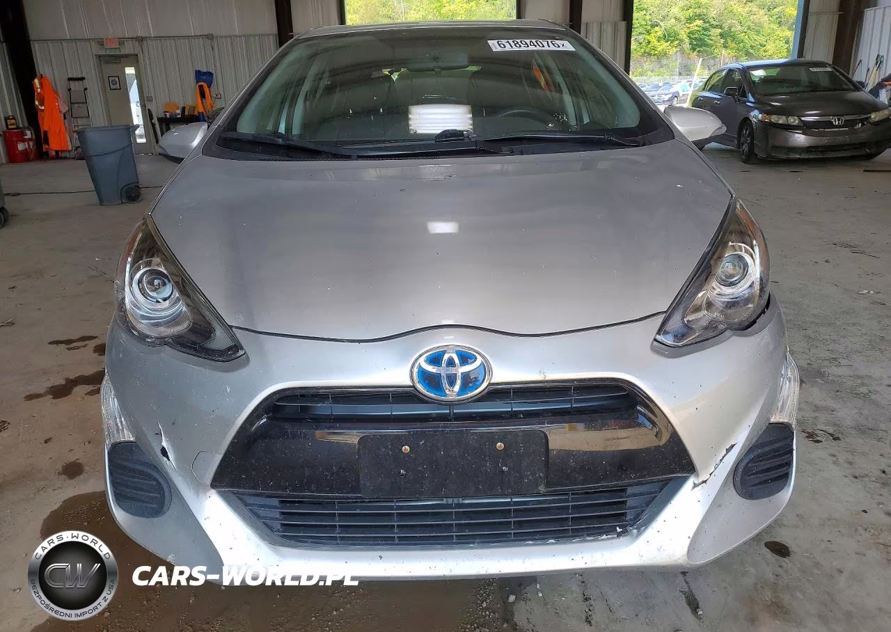 2016 Toyota Prius C Two VIN:JTDKDTB30G1138647 - 5