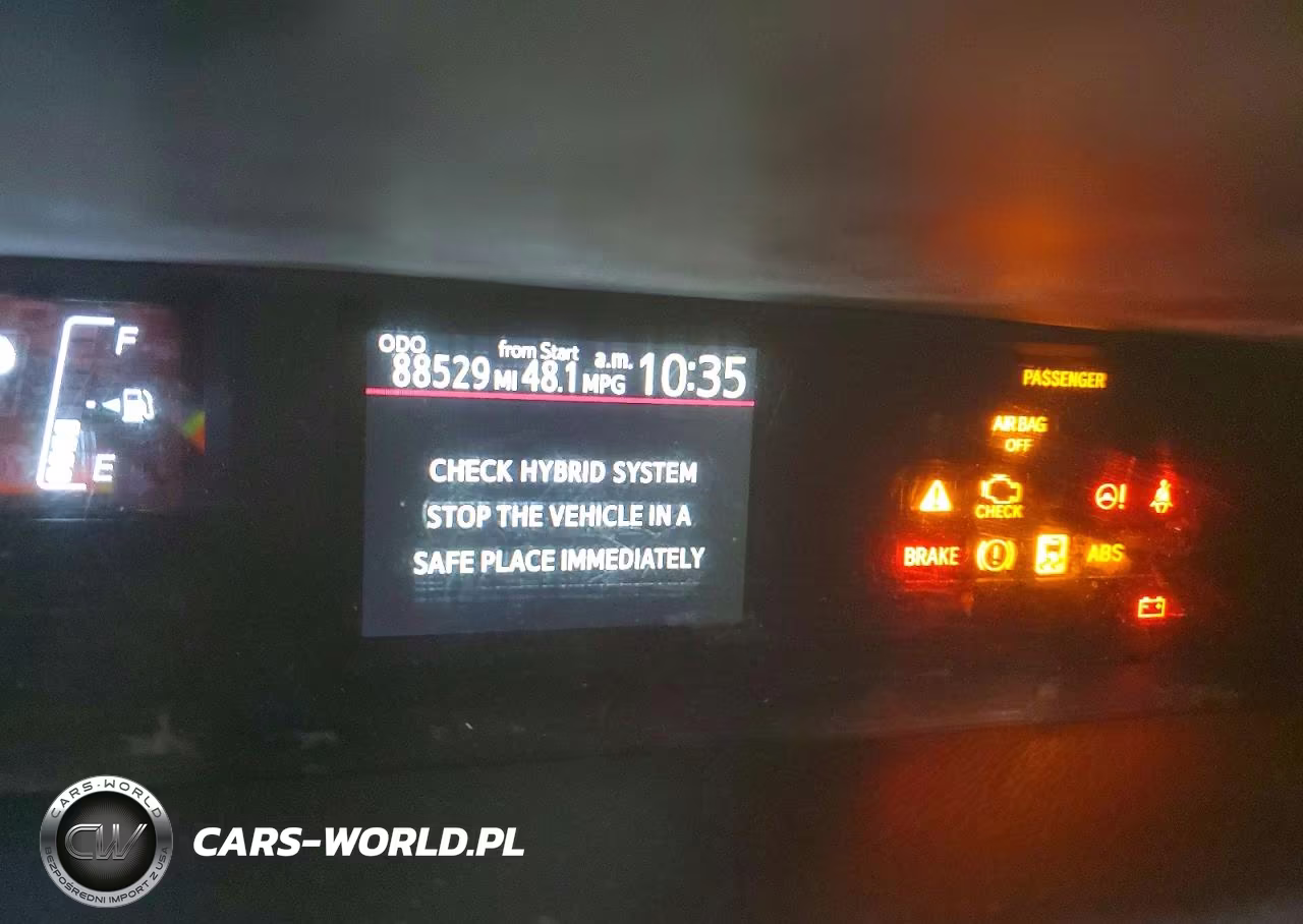 2016 Toyota Prius C Two VIN:JTDKDTB30G1138647 - 9