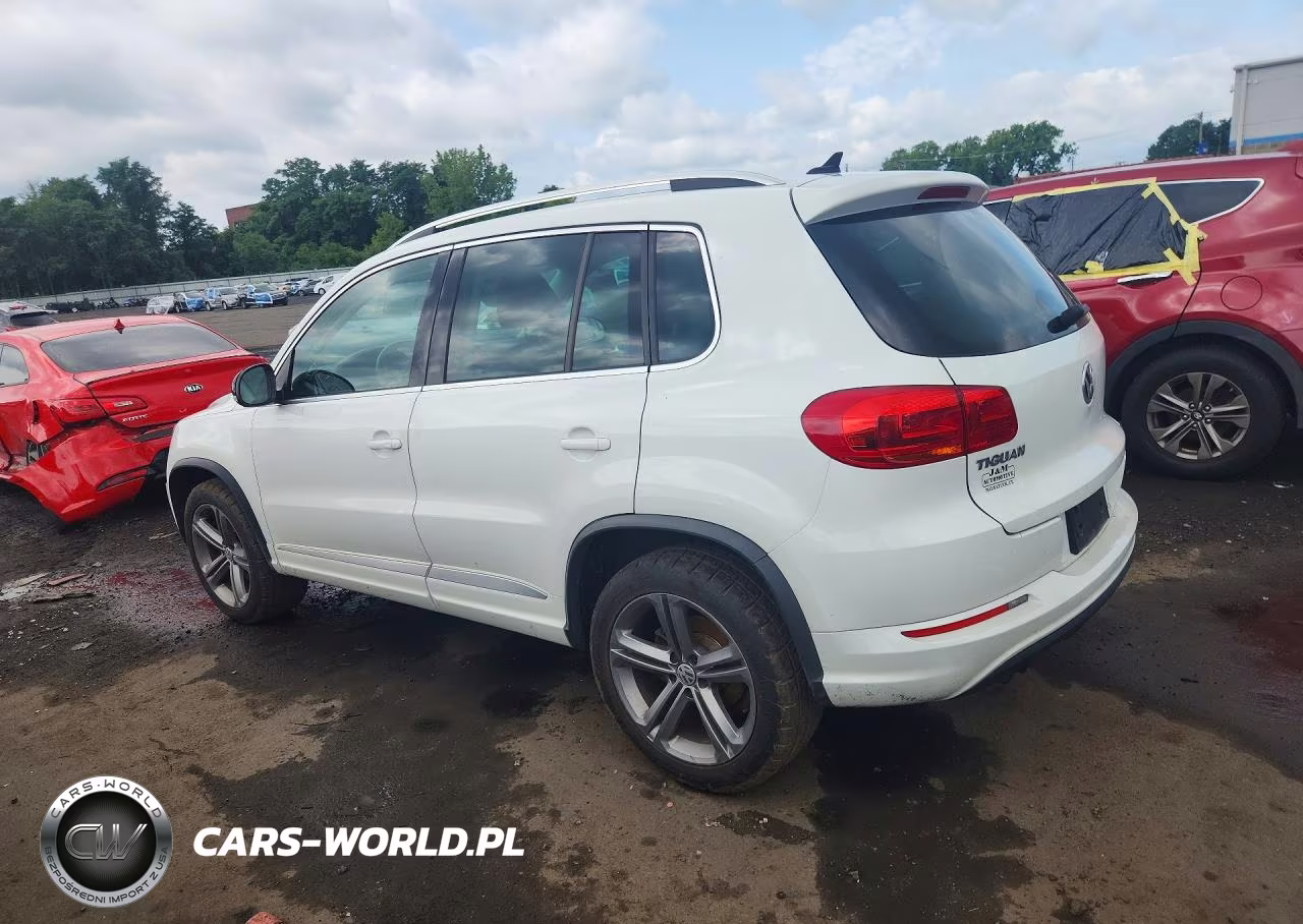 2017 Volkswagen Tiguan Sport VIN:WVGUV7AX4HW506569 - 2