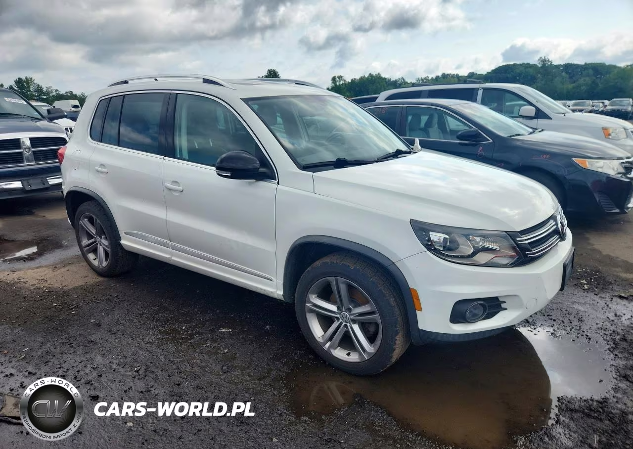 2017 Volkswagen Tiguan Sport VIN:WVGUV7AX4HW506569 - 4