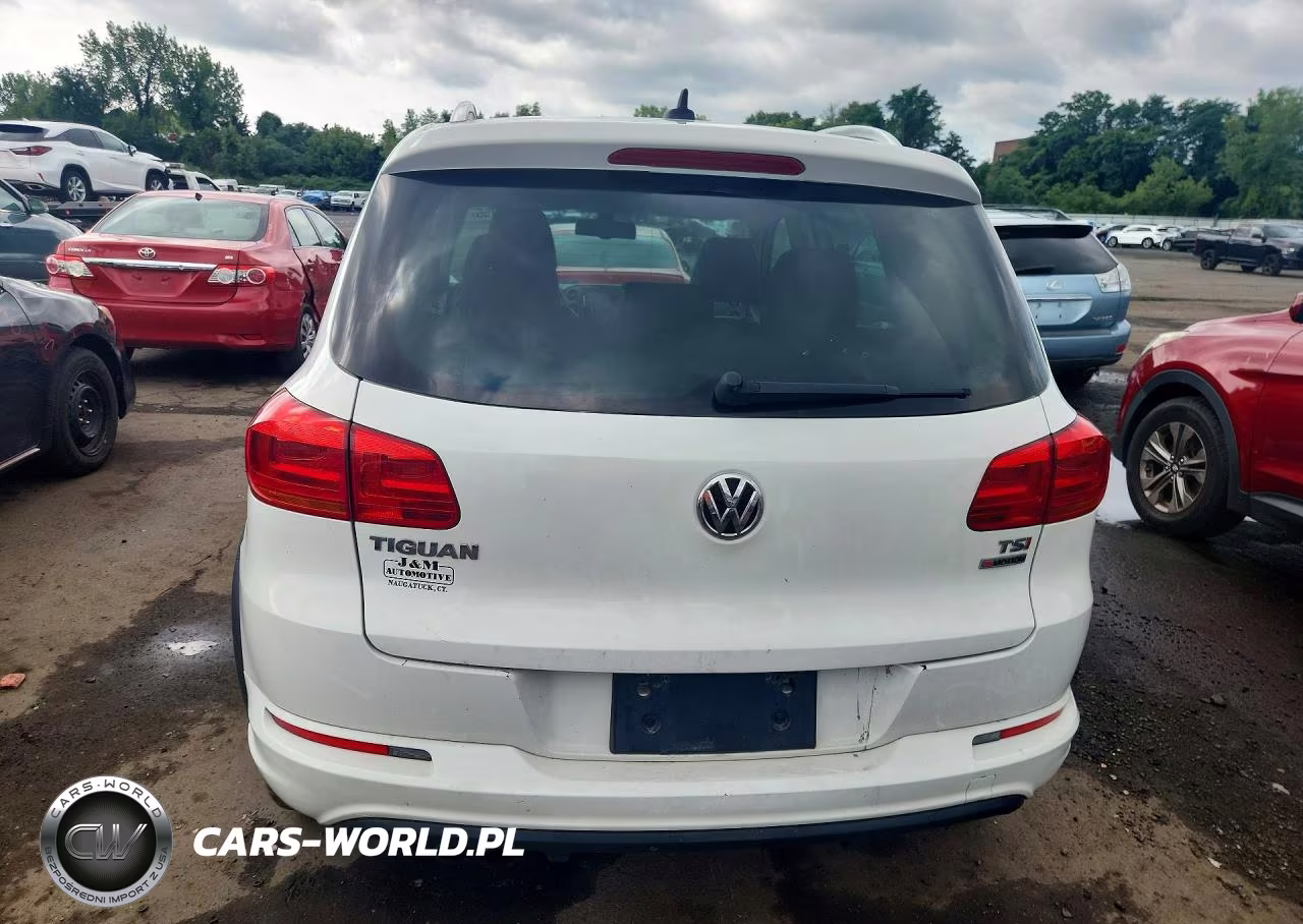 2017 Volkswagen Tiguan Sport VIN:WVGUV7AX4HW506569 - 6