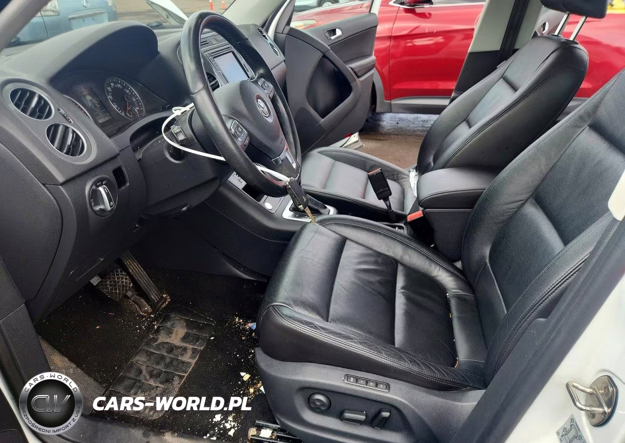 2017 Volkswagen Tiguan Sport VIN:WVGUV7AX4HW506569 - 7