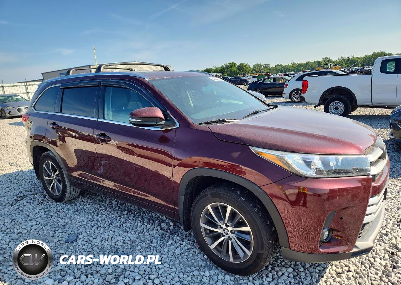 2017 Toyota Highlander Xle VIN:5TDJZRFH4HS450979 - 4