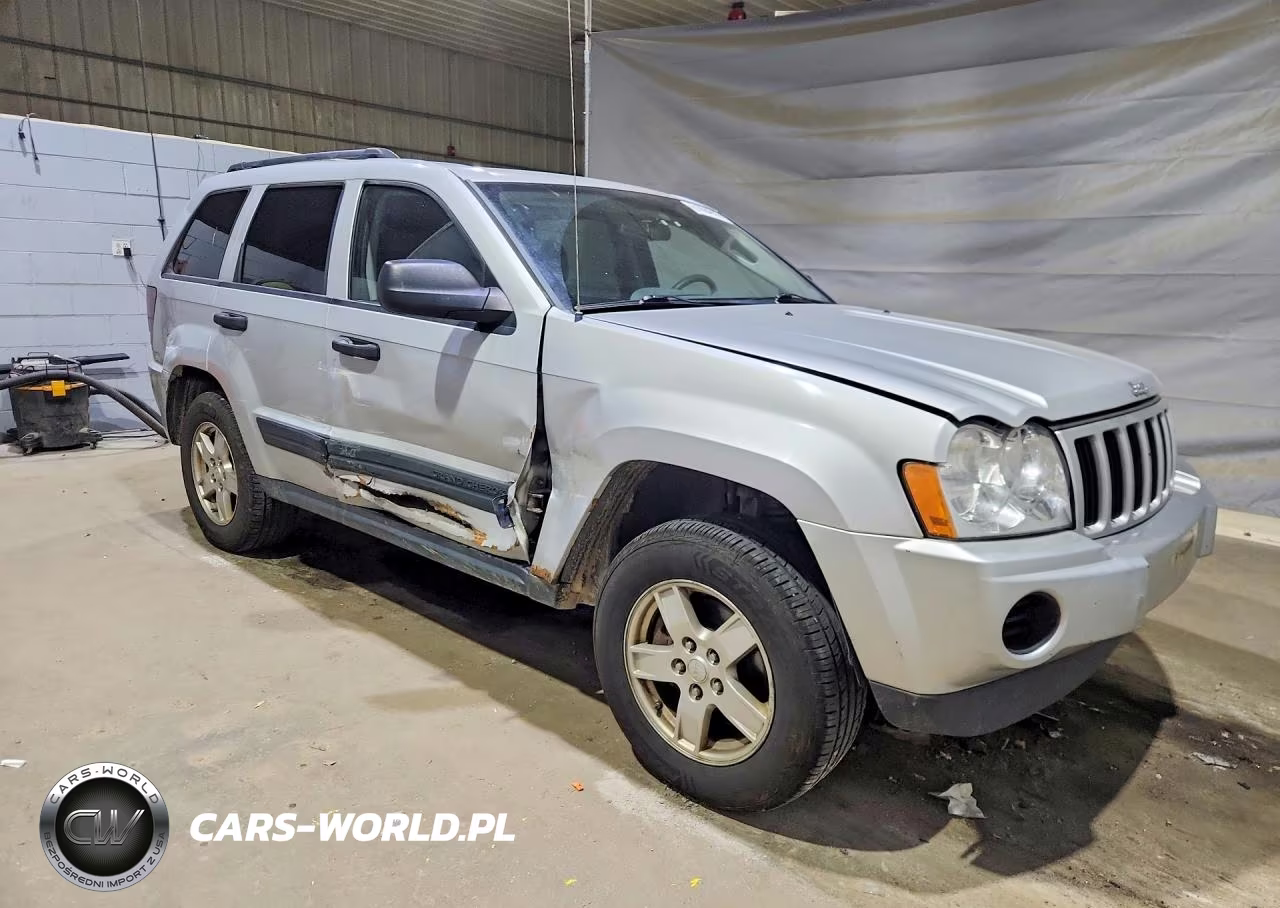 2005 Jeep Grand Cherokee Laredo VIN:1J4GS48K35C621271 - 4