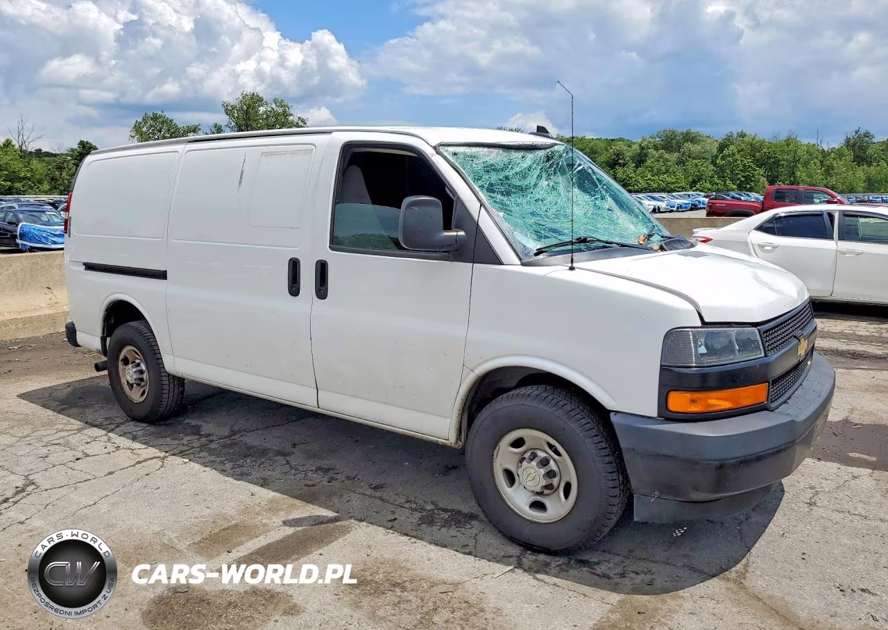 2020 Chevrolet Express G2500 VIN:1GCWGAFPXL1274756 - 4