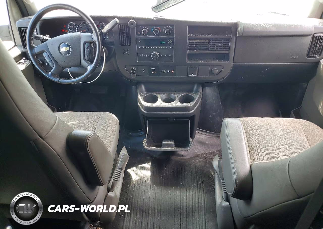 2020 Chevrolet Express G2500 VIN:1GCWGAFPXL1274756 - 8