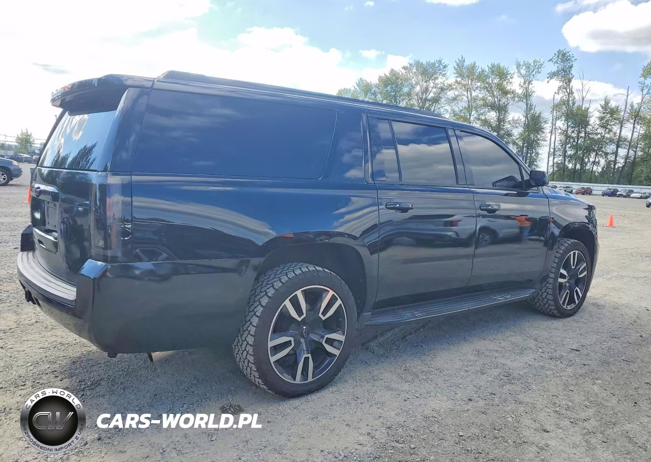 2019 Chevrolet Suburban Lt VIN:1GNSCHKC5KR270546 - 3