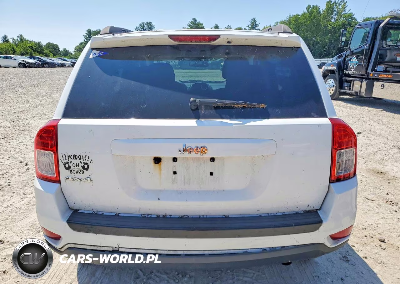 2013 Jeep Compass Latitude VIN:1C4NJDEB3DD236158 - 6