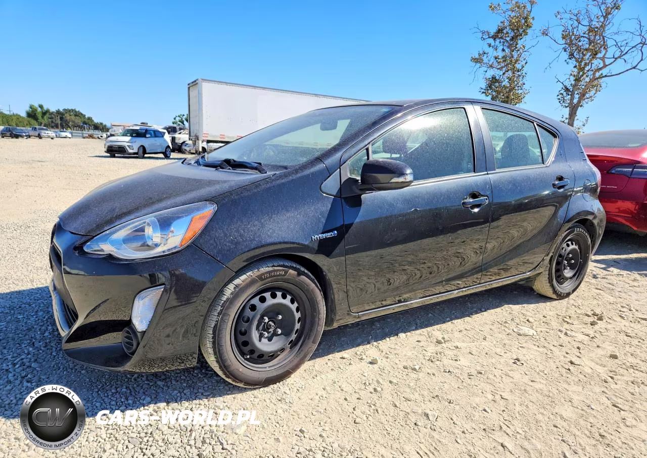 2015 Toyota Prius C Two – zdjęcie 1 z 12