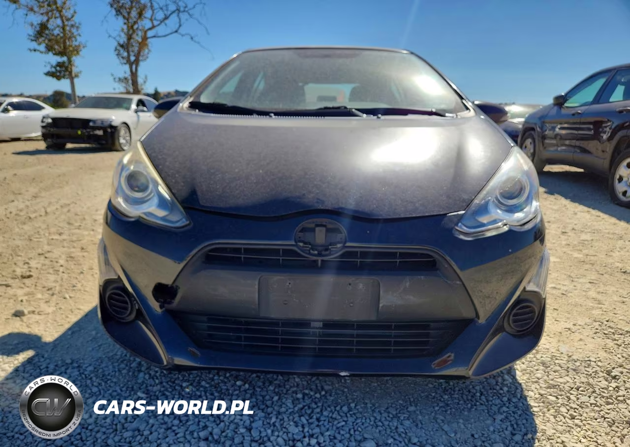 2015 Toyota Prius C Two VIN:JTDKDTB39F1585735 - 5