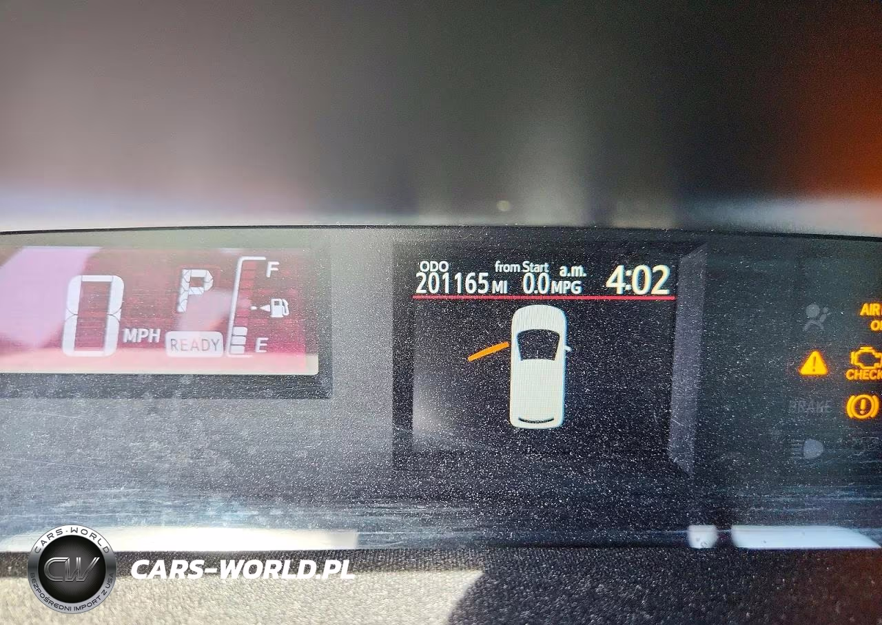 2015 Toyota Prius C Two VIN:JTDKDTB39F1585735 - 9