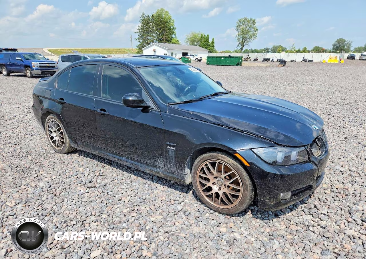 2011 BMW 328I xDrive VIN:WBAPK7G50BNN85121 - 4