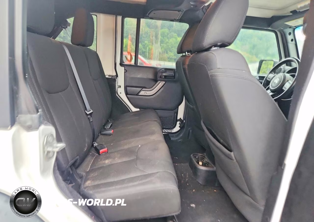 2016 Jeep Wrangler Unlimited Sport VIN:1C4BJWDG6GL206013 - 11