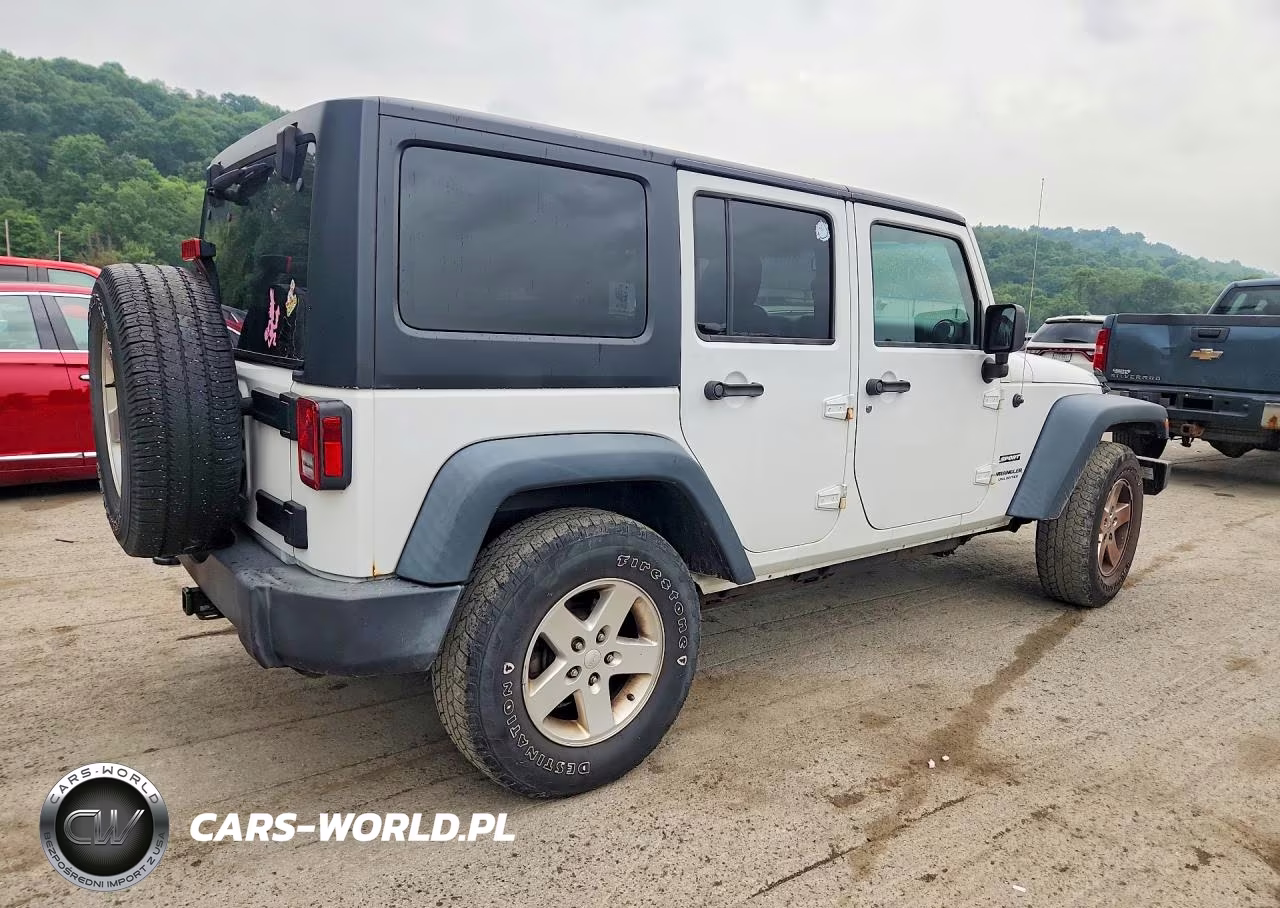 2016 Jeep Wrangler Unlimited Sport VIN:1C4BJWDG6GL206013 - 3