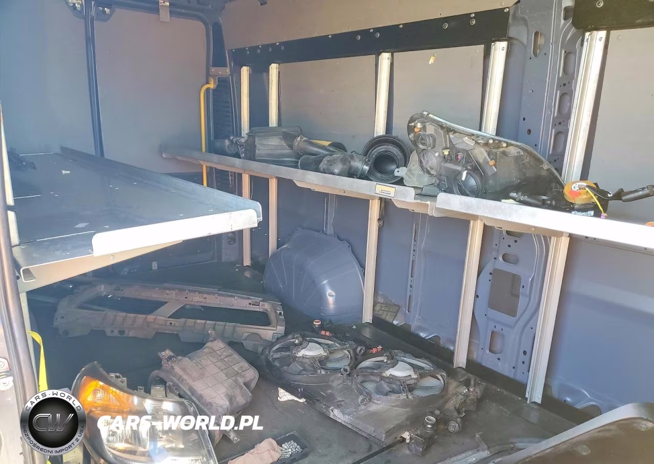 2020 Ram Promaster 3500 Delivery Van VIN:3C6URVJG6LE129279 - 11