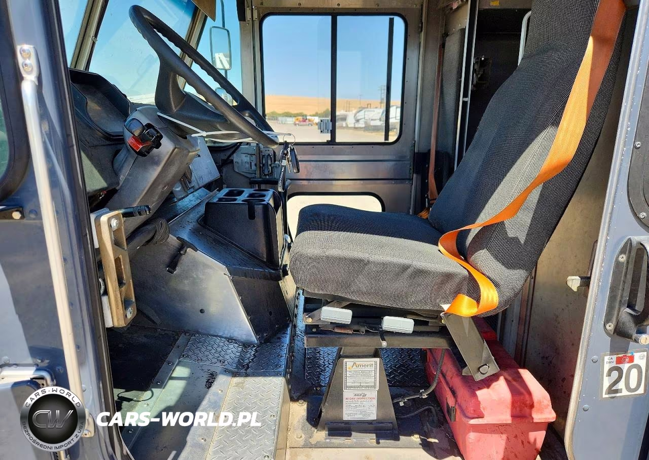 2020 Freightliner Mt45G Chassis Delivery Truck VIN:4UZAC2EA2LCLZ6911 - 7