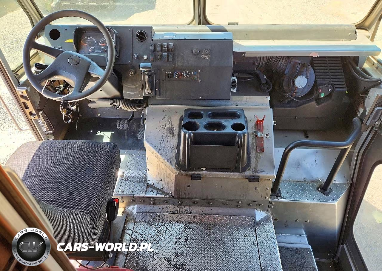 2020 Freightliner Mt45G Chassis Delivery Truck VIN:4UZAC2EA2LCLZ6911 - 8