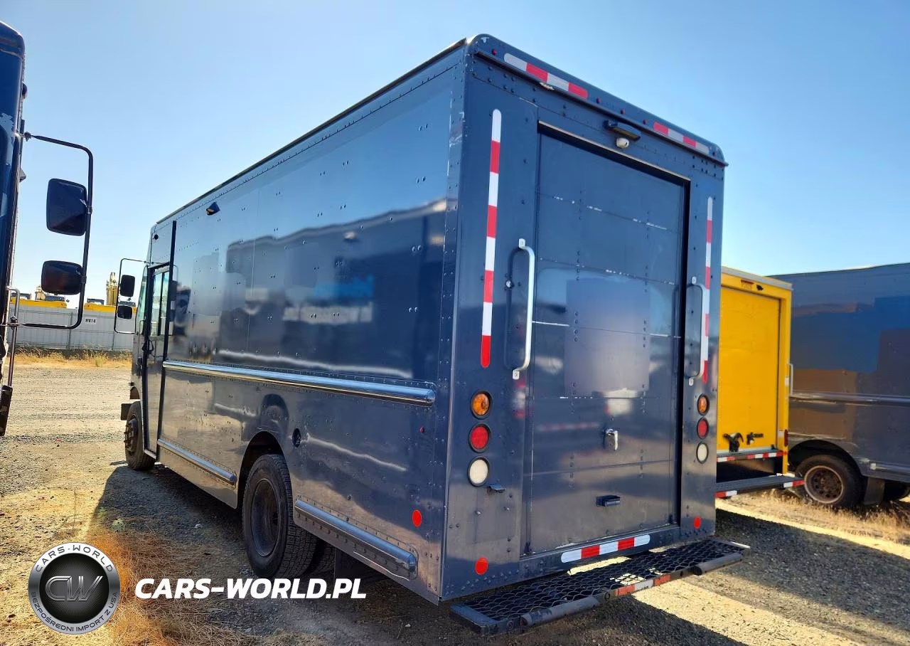 2020 Freightliner Chassis M Line Walk-In Van VIN:4UZAC2EAXLCLZ6915 - 2