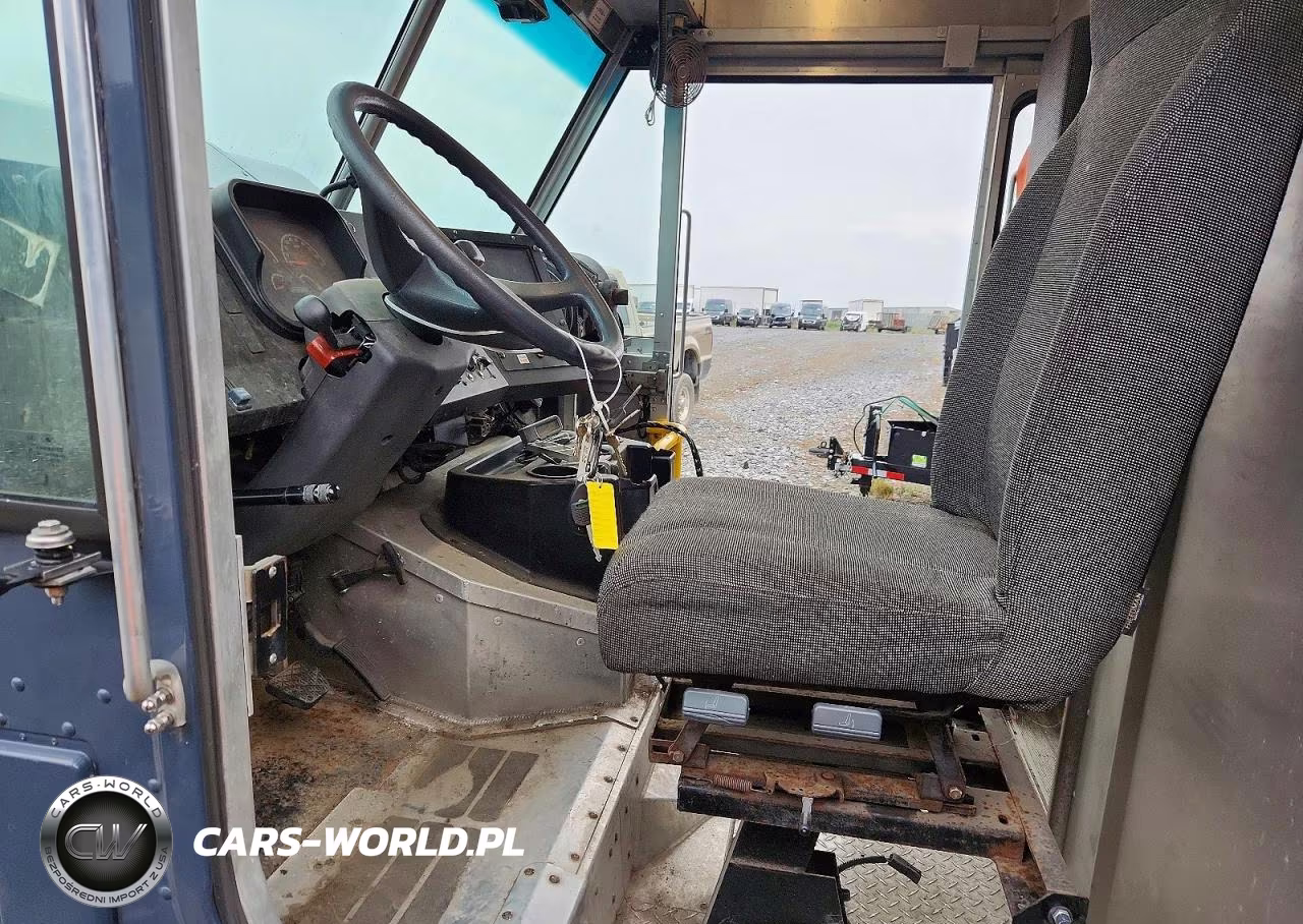 2020 Freightliner Mt45G Chassis Delivery Truck VIN:4UZAC2EA2LCMG2434 - 7