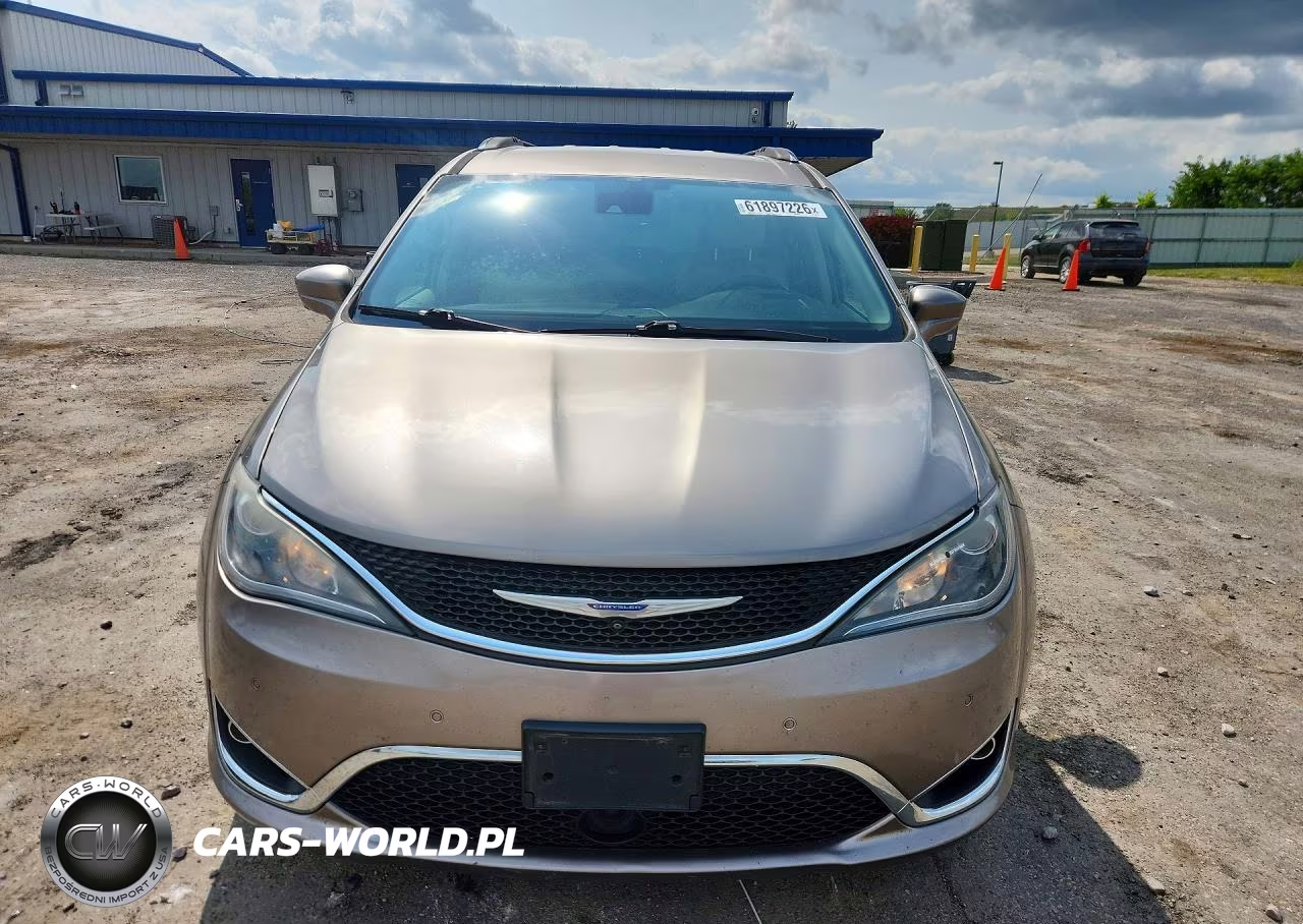 2018 Chrysler Pacifica Touring L VIN:2C4RC1BG6JR197729 - 5