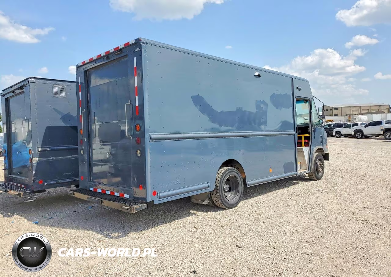 2021 Ford F59 Delivery Truck VIN:1F65F5KN8M0A01674 - 3