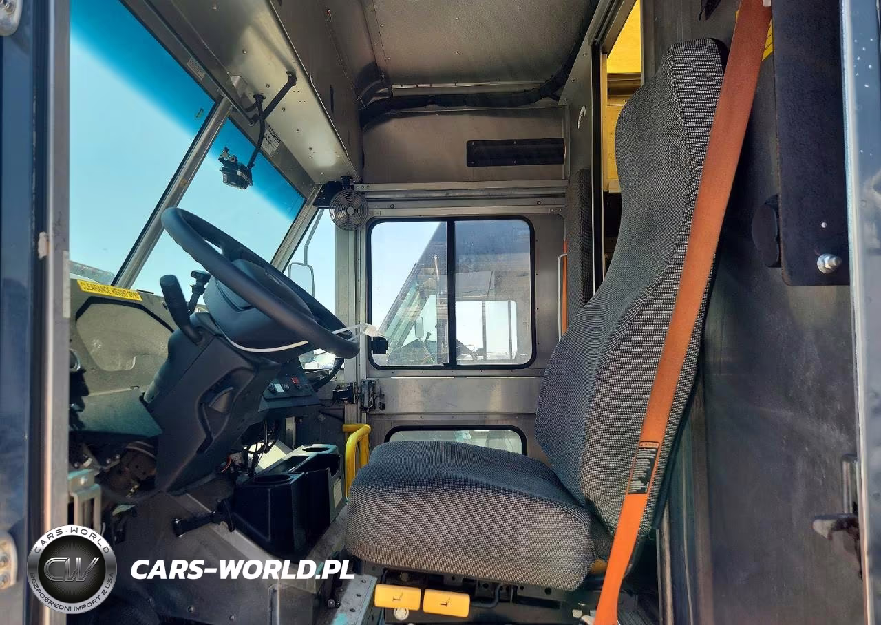 2021 Ford F59 Delivery Truck VIN:1F65F5KN7M0A01780 - 7
