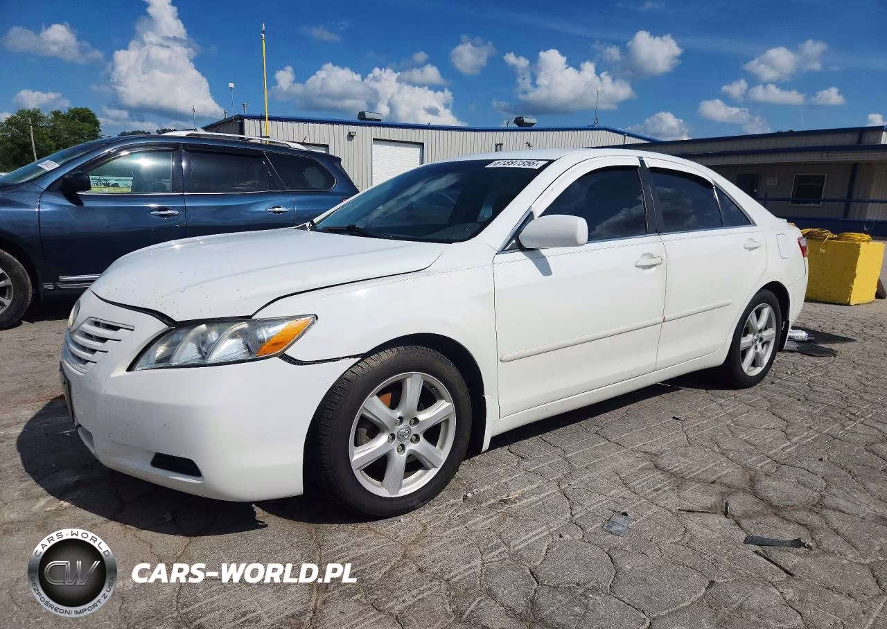 2009 Toyota Camry Le – zdjęcie 1 z 12