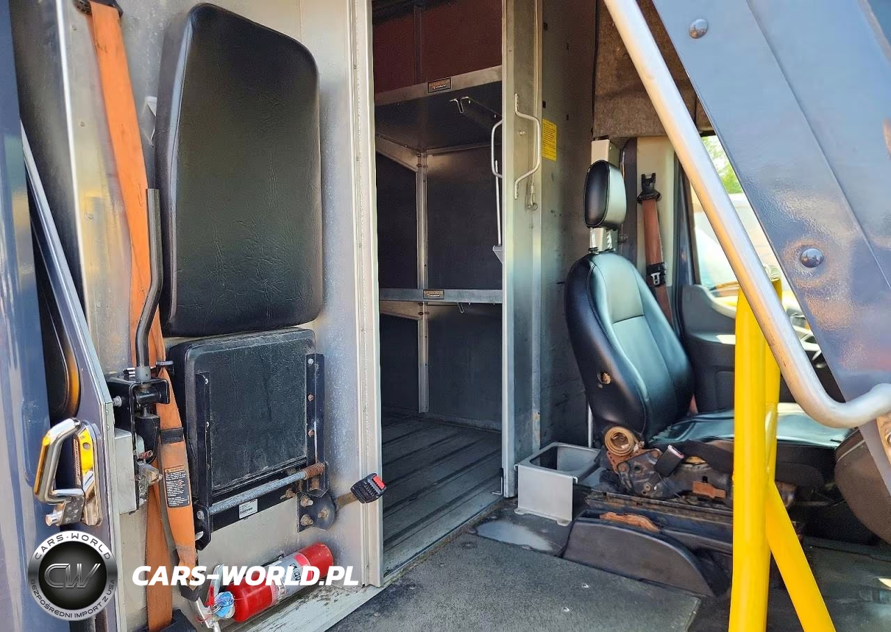 2021 Ford Transit Delivery Truck VIN:1FDDF6P88MKA55249 - 10